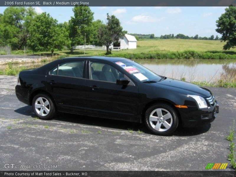 Black / Medium Light Stone 2006 Ford Fusion SE