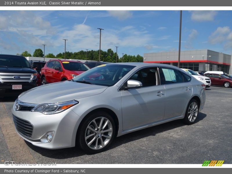 Classic Silver Metallic / Almond 2014 Toyota Avalon XLE