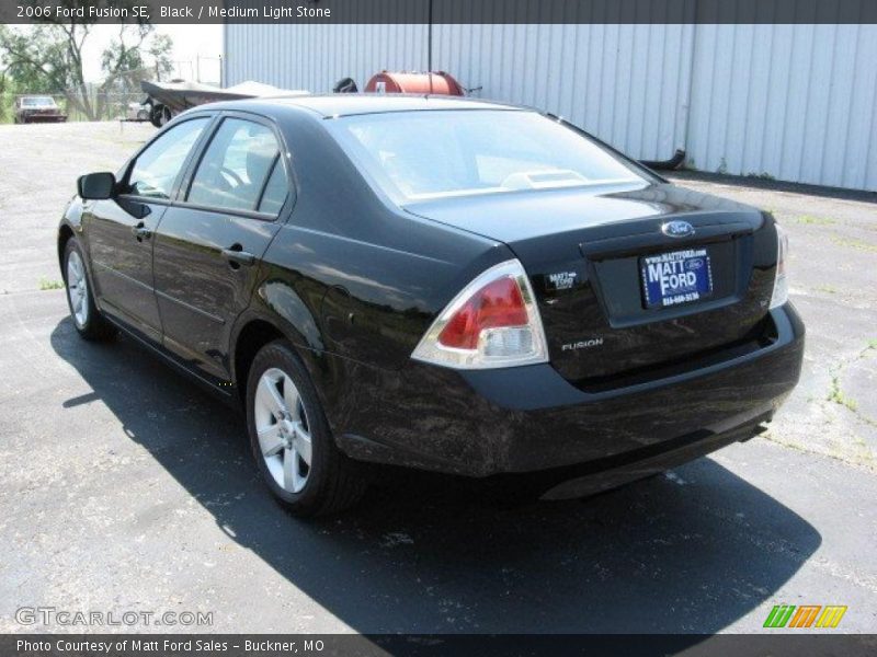 Black / Medium Light Stone 2006 Ford Fusion SE