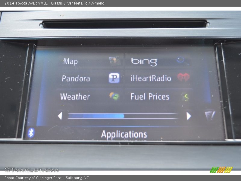 Classic Silver Metallic / Almond 2014 Toyota Avalon XLE