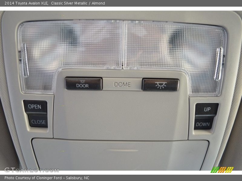 Classic Silver Metallic / Almond 2014 Toyota Avalon XLE