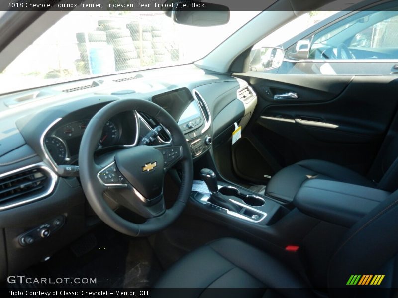 Iridescent Pearl Tricoat / Jet Black 2018 Chevrolet Equinox Premier