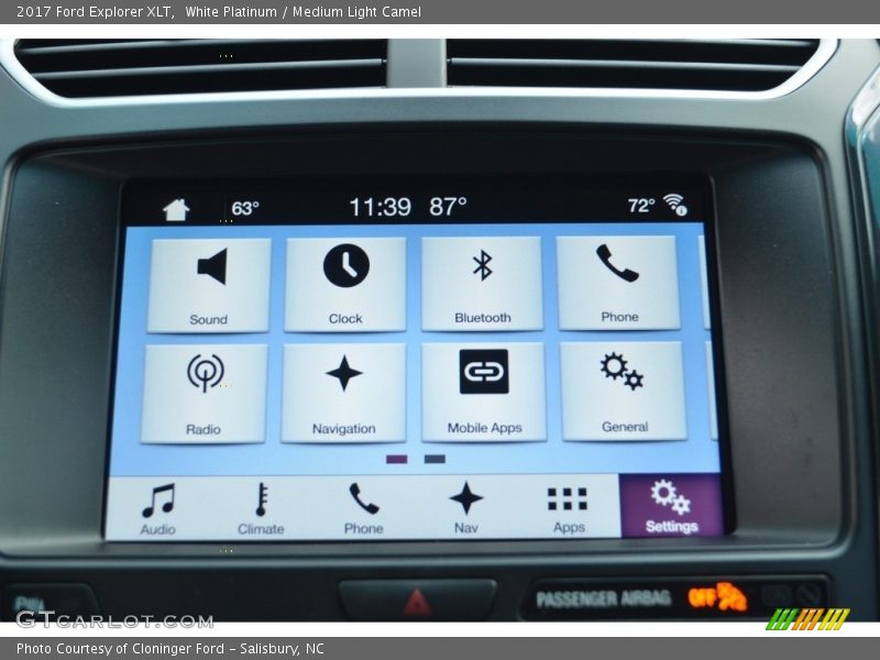 White Platinum / Medium Light Camel 2017 Ford Explorer XLT