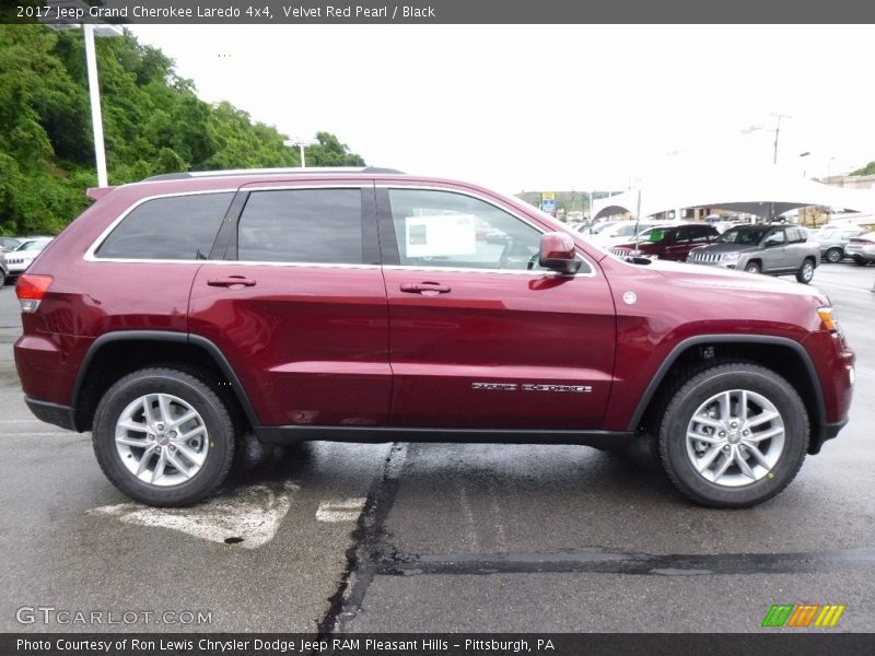 Velvet Red Pearl / Black 2017 Jeep Grand Cherokee Laredo 4x4