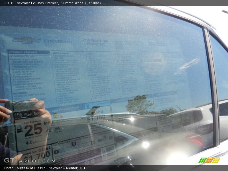 Summit White / Jet Black 2018 Chevrolet Equinox Premier