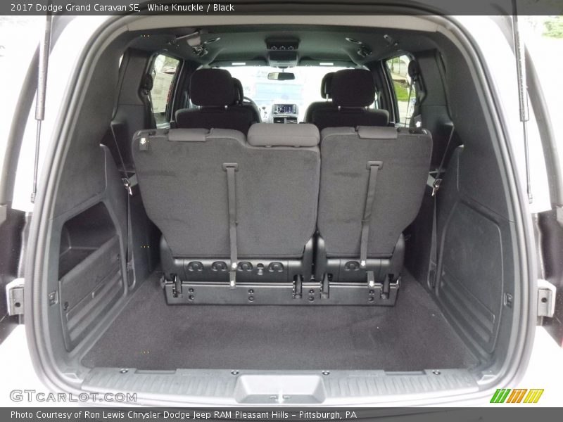 White Knuckle / Black 2017 Dodge Grand Caravan SE