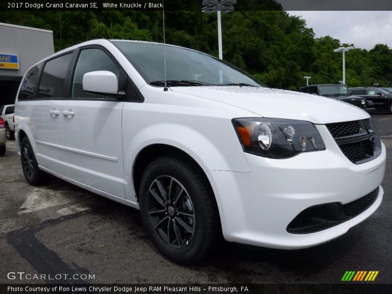 White Knuckle / Black 2017 Dodge Grand Caravan SE