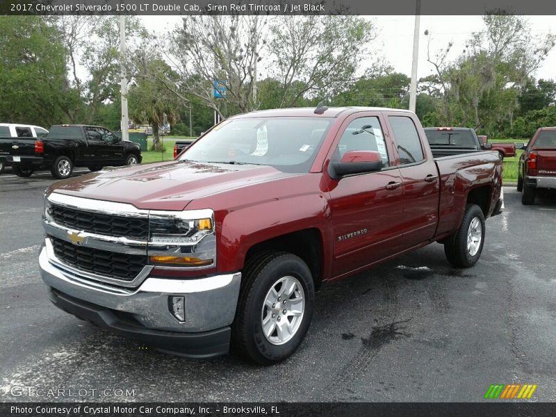 Front 3/4 View of 2017 Silverado 1500 LT Double Cab