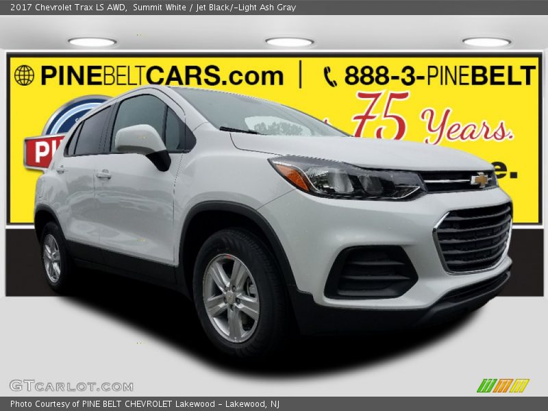 Summit White / Jet Black/­Light Ash Gray 2017 Chevrolet Trax LS AWD