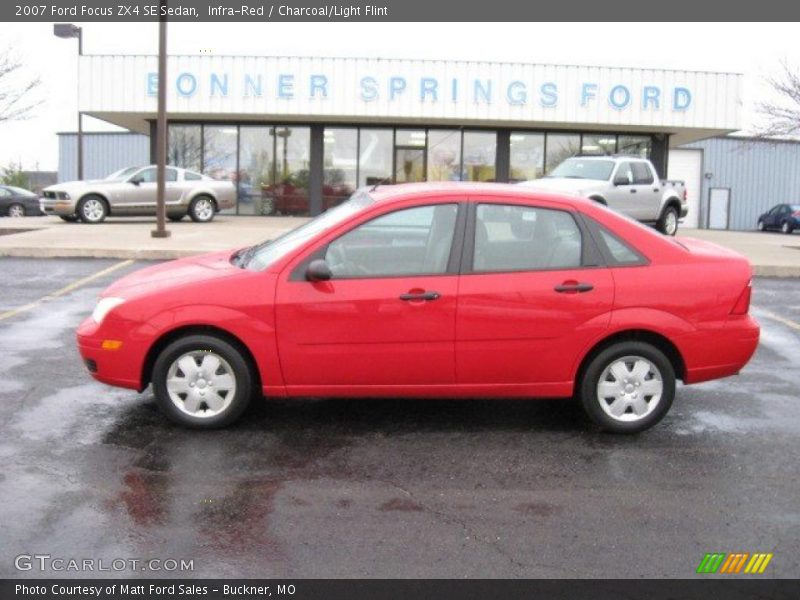 Infra-Red / Charcoal/Light Flint 2007 Ford Focus ZX4 SE Sedan