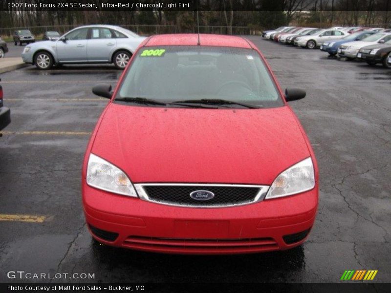 Infra-Red / Charcoal/Light Flint 2007 Ford Focus ZX4 SE Sedan