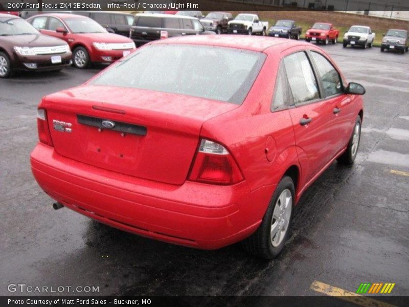 Infra-Red / Charcoal/Light Flint 2007 Ford Focus ZX4 SE Sedan