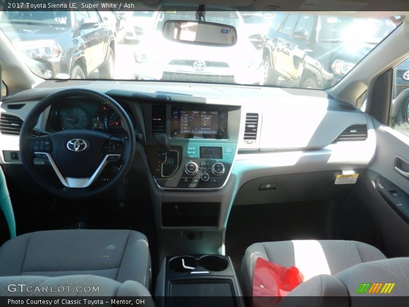 Super White / Ash 2017 Toyota Sienna LE