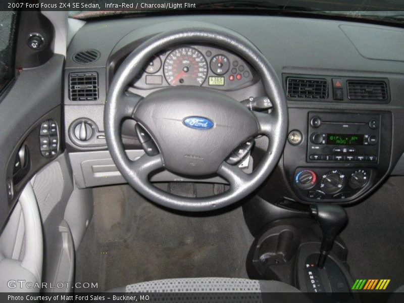 Infra-Red / Charcoal/Light Flint 2007 Ford Focus ZX4 SE Sedan