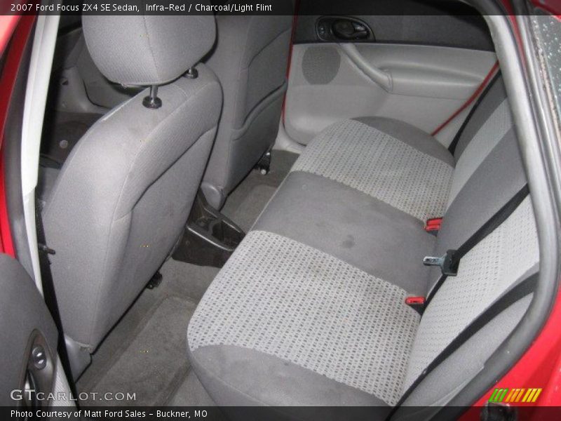 Infra-Red / Charcoal/Light Flint 2007 Ford Focus ZX4 SE Sedan