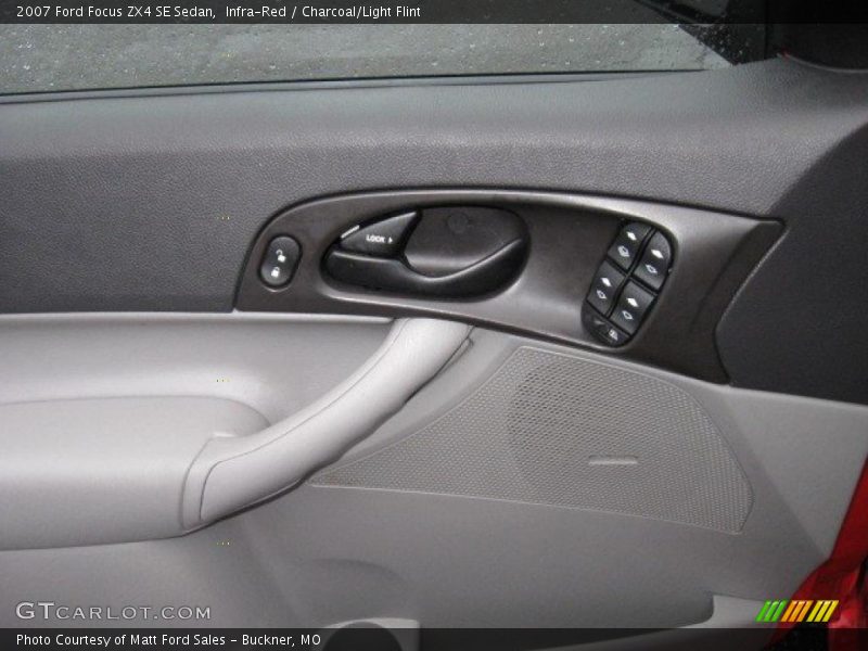 Infra-Red / Charcoal/Light Flint 2007 Ford Focus ZX4 SE Sedan