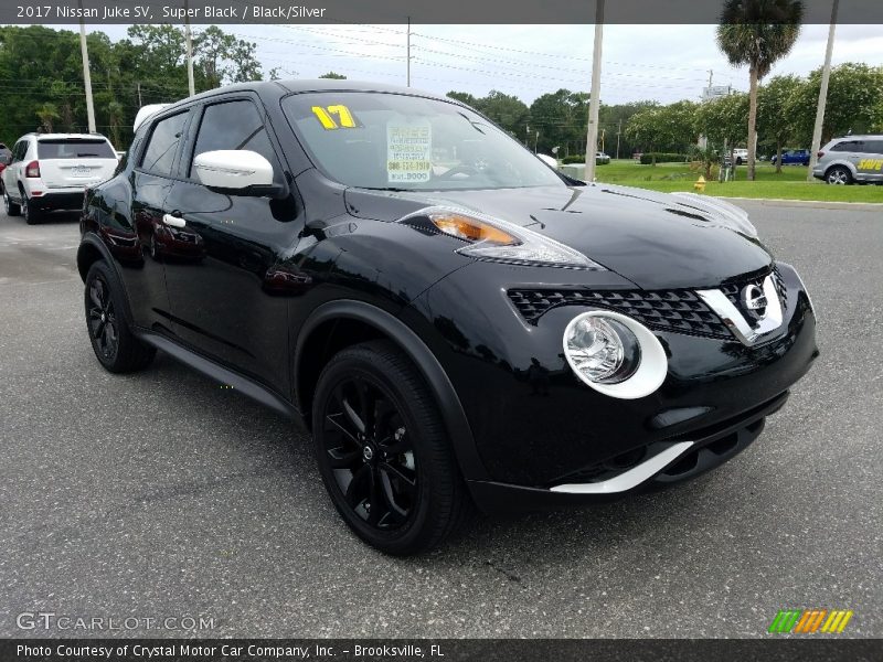 Front 3/4 View of 2017 Juke SV