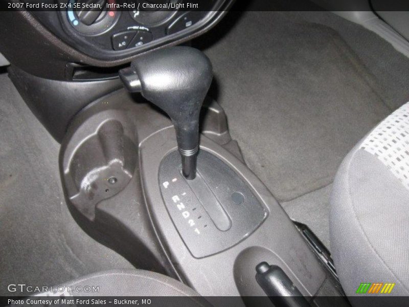 Infra-Red / Charcoal/Light Flint 2007 Ford Focus ZX4 SE Sedan
