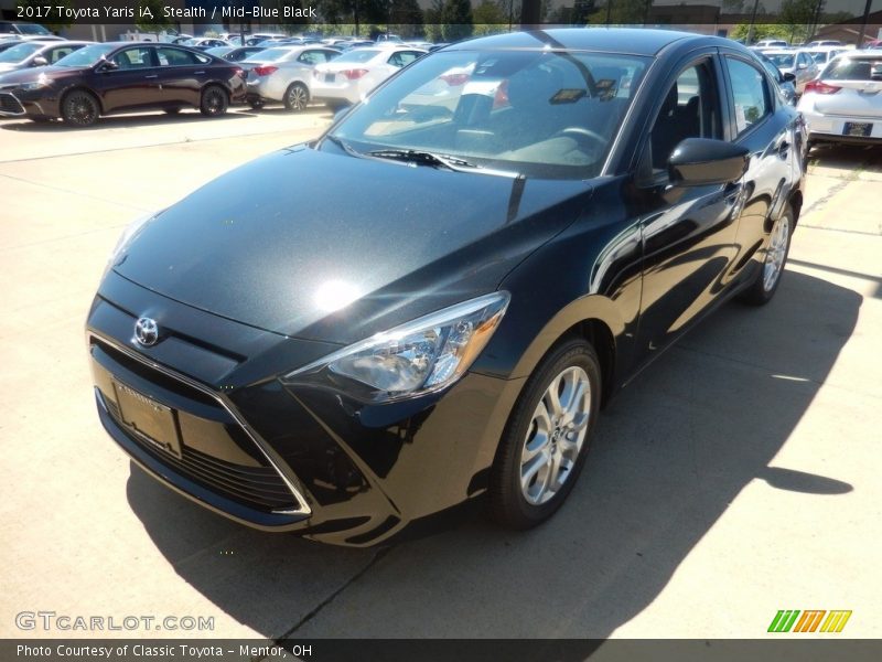 Stealth / Mid-Blue Black 2017 Toyota Yaris iA