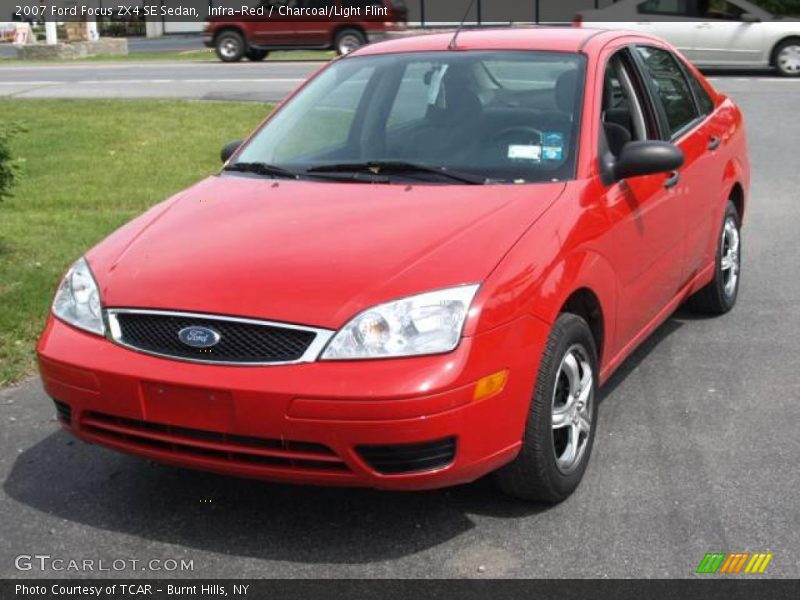 Infra-Red / Charcoal/Light Flint 2007 Ford Focus ZX4 SE Sedan