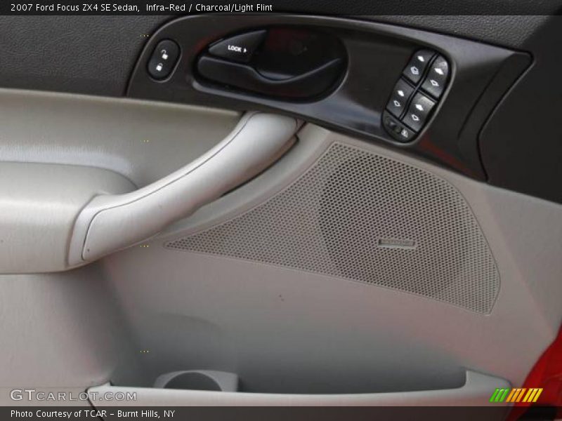 Infra-Red / Charcoal/Light Flint 2007 Ford Focus ZX4 SE Sedan