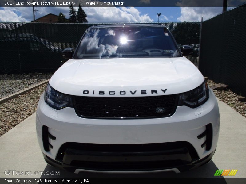 Fuji White / Nimbus/Black 2017 Land Rover Discovery HSE Luxury
