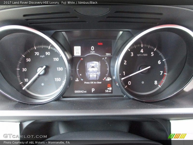 Fuji White / Nimbus/Black 2017 Land Rover Discovery HSE Luxury