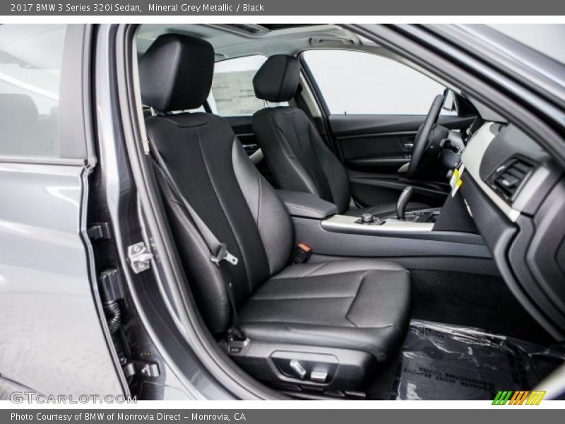 Mineral Grey Metallic / Black 2017 BMW 3 Series 320i Sedan