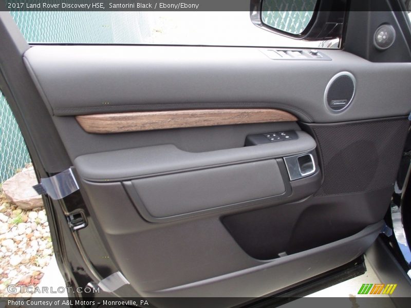 Santorini Black / Ebony/Ebony 2017 Land Rover Discovery HSE