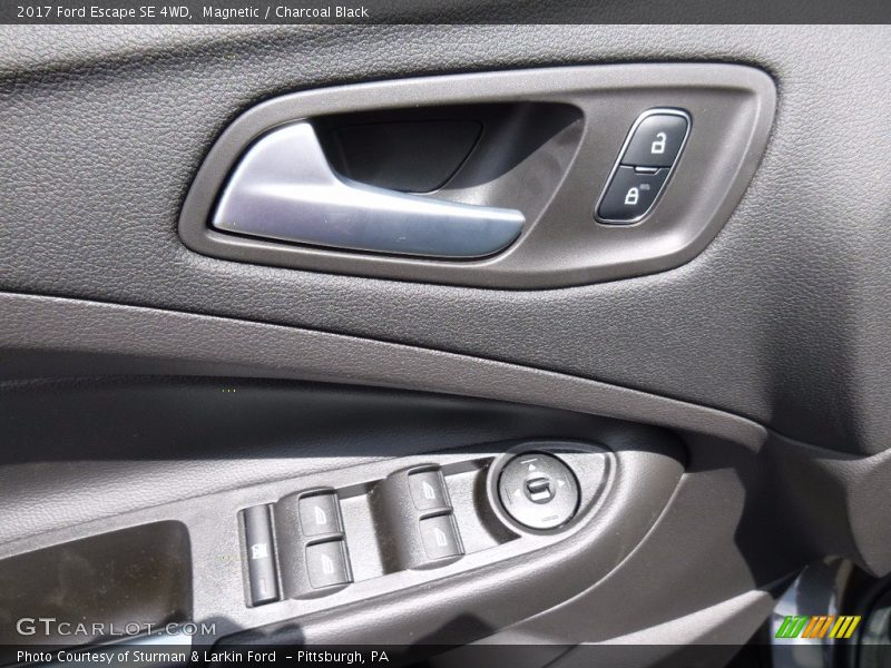 Magnetic / Charcoal Black 2017 Ford Escape SE 4WD