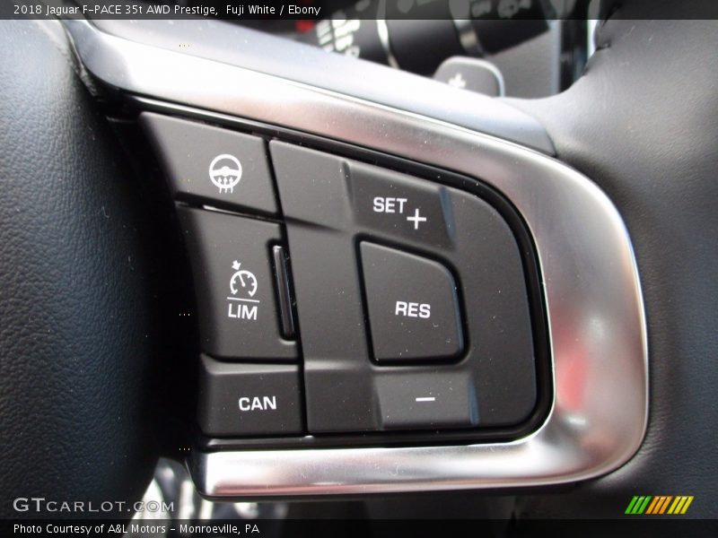 Controls of 2018 F-PACE 35t AWD Prestige