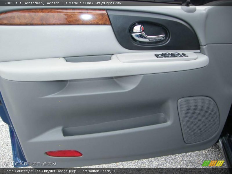 Adriatic Blue Metallic / Dark Gray/Light Gray 2005 Isuzu Ascender S