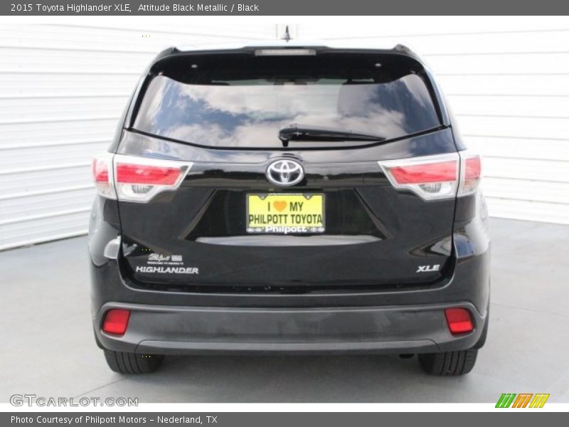 Attitude Black Metallic / Black 2015 Toyota Highlander XLE