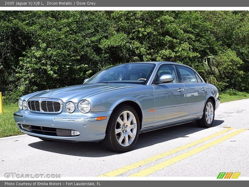 Zircon Metallic / Dove Grey 2005 Jaguar XJ XJ8 L