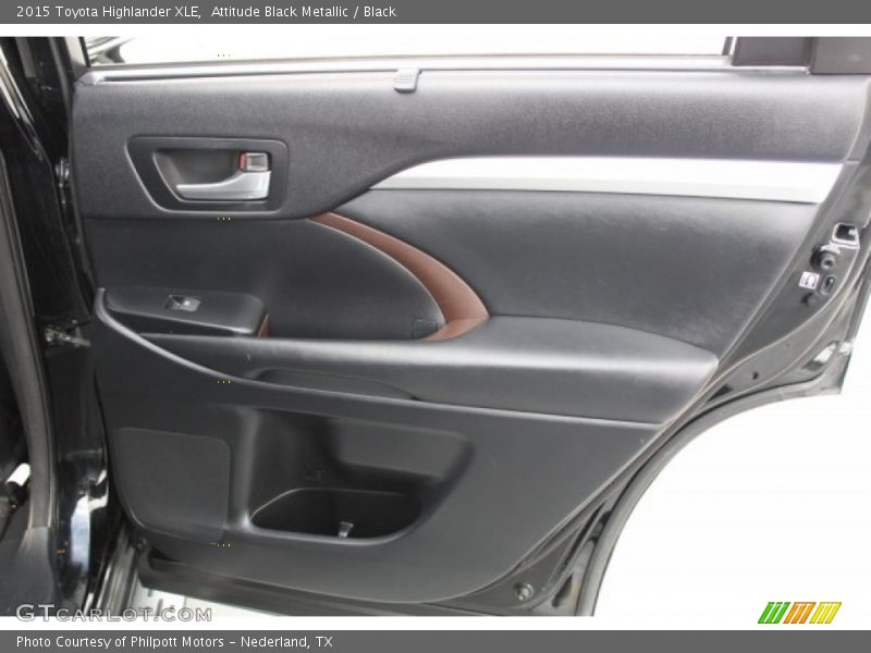 Attitude Black Metallic / Black 2015 Toyota Highlander XLE