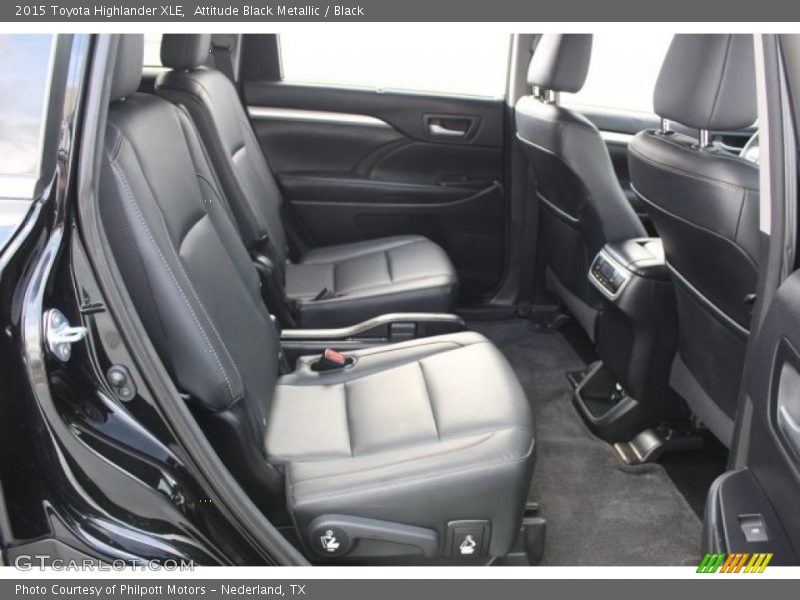 Attitude Black Metallic / Black 2015 Toyota Highlander XLE
