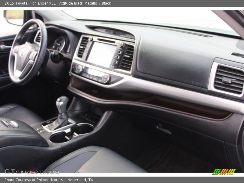 Attitude Black Metallic / Black 2015 Toyota Highlander XLE