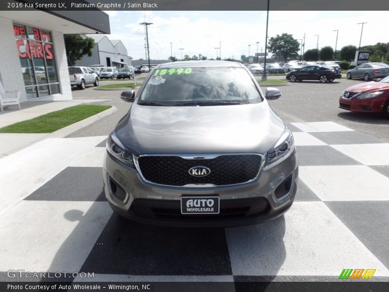 Platinum Graphite / Satin Black 2016 Kia Sorento LX