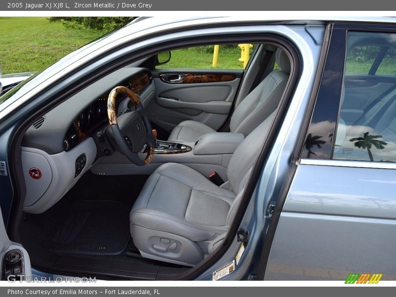 Zircon Metallic / Dove Grey 2005 Jaguar XJ XJ8 L