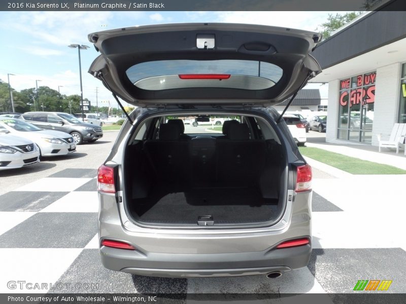 Platinum Graphite / Satin Black 2016 Kia Sorento LX