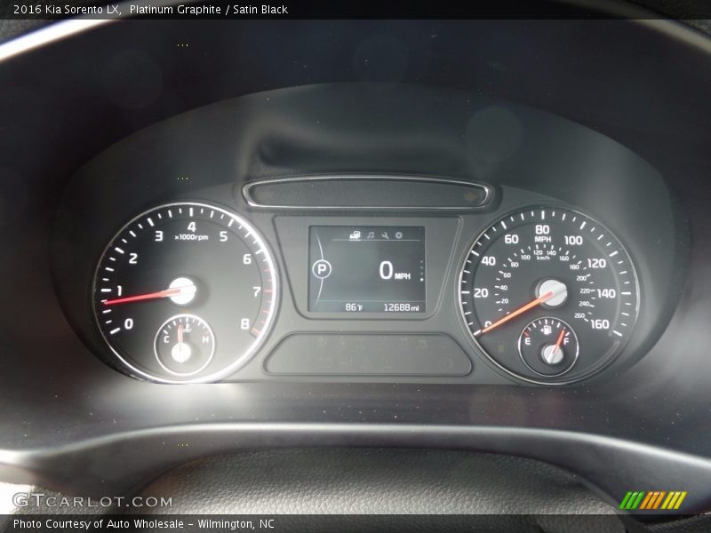 Platinum Graphite / Satin Black 2016 Kia Sorento LX