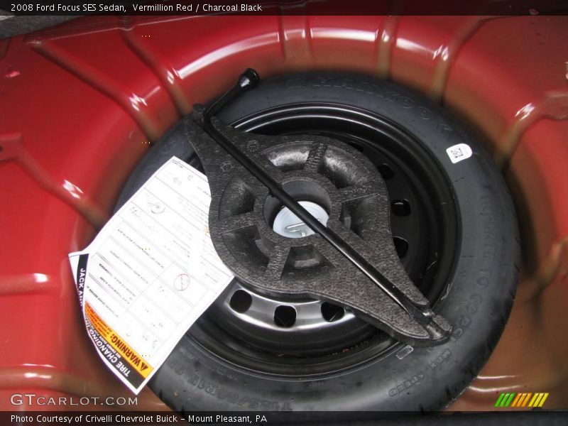 Vermillion Red / Charcoal Black 2008 Ford Focus SES Sedan