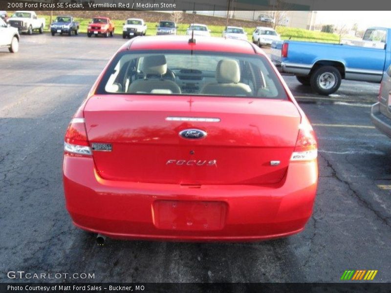 Vermillion Red / Medium Stone 2008 Ford Focus SE Sedan