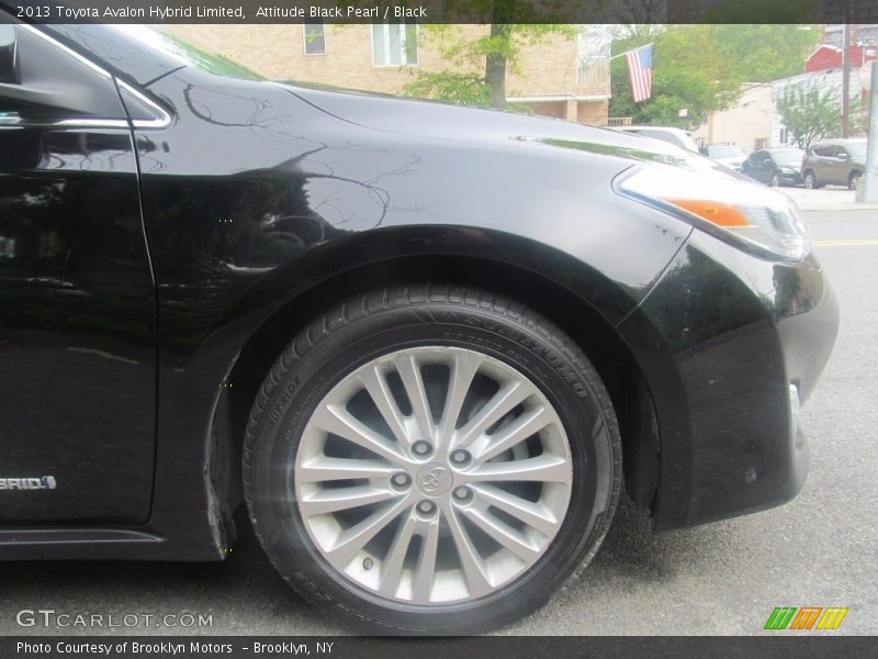 Attitude Black Pearl / Black 2013 Toyota Avalon Hybrid Limited