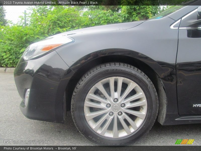 Attitude Black Pearl / Black 2013 Toyota Avalon Hybrid Limited