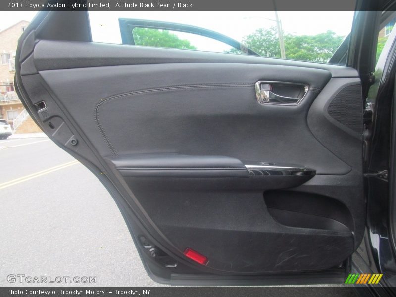 Attitude Black Pearl / Black 2013 Toyota Avalon Hybrid Limited