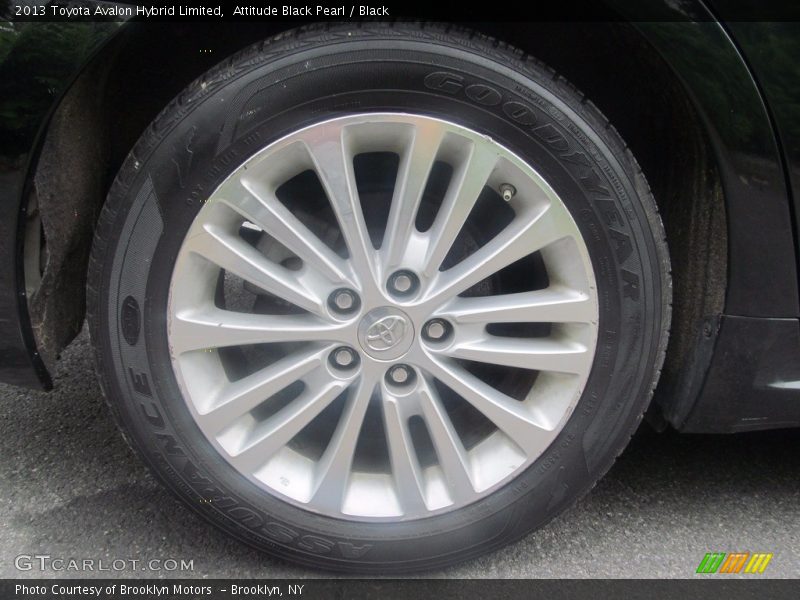 Attitude Black Pearl / Black 2013 Toyota Avalon Hybrid Limited