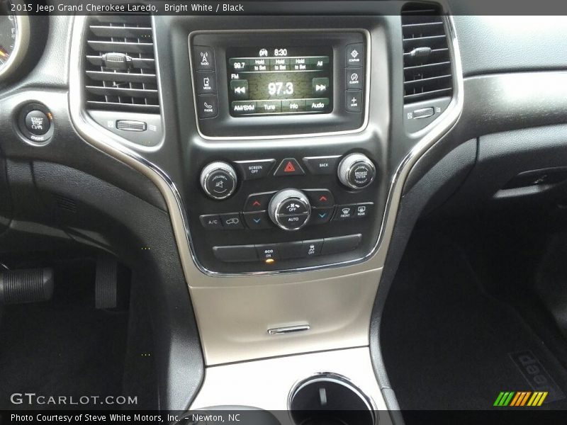 Bright White / Black 2015 Jeep Grand Cherokee Laredo