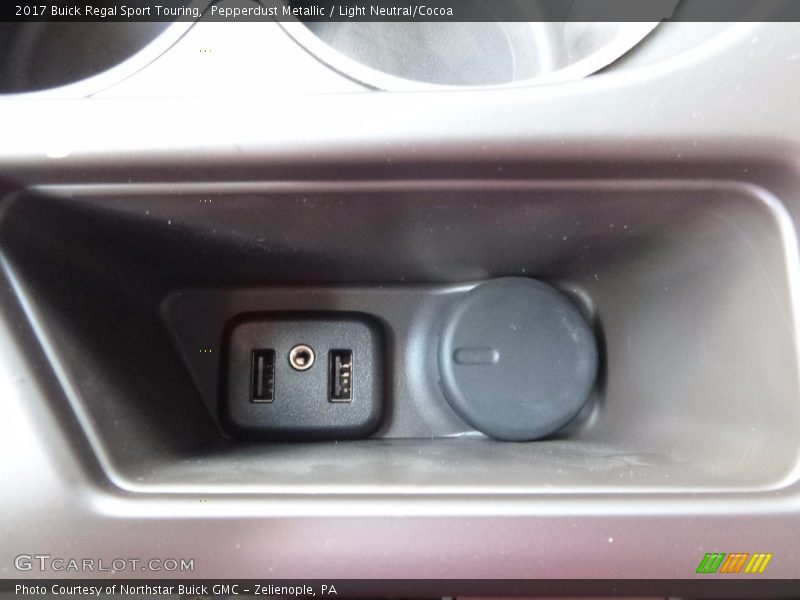 Pepperdust Metallic / Light Neutral/Cocoa 2017 Buick Regal Sport Touring