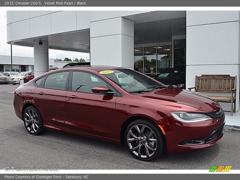 Velvet Red Pearl / Black 2015 Chrysler 200 S